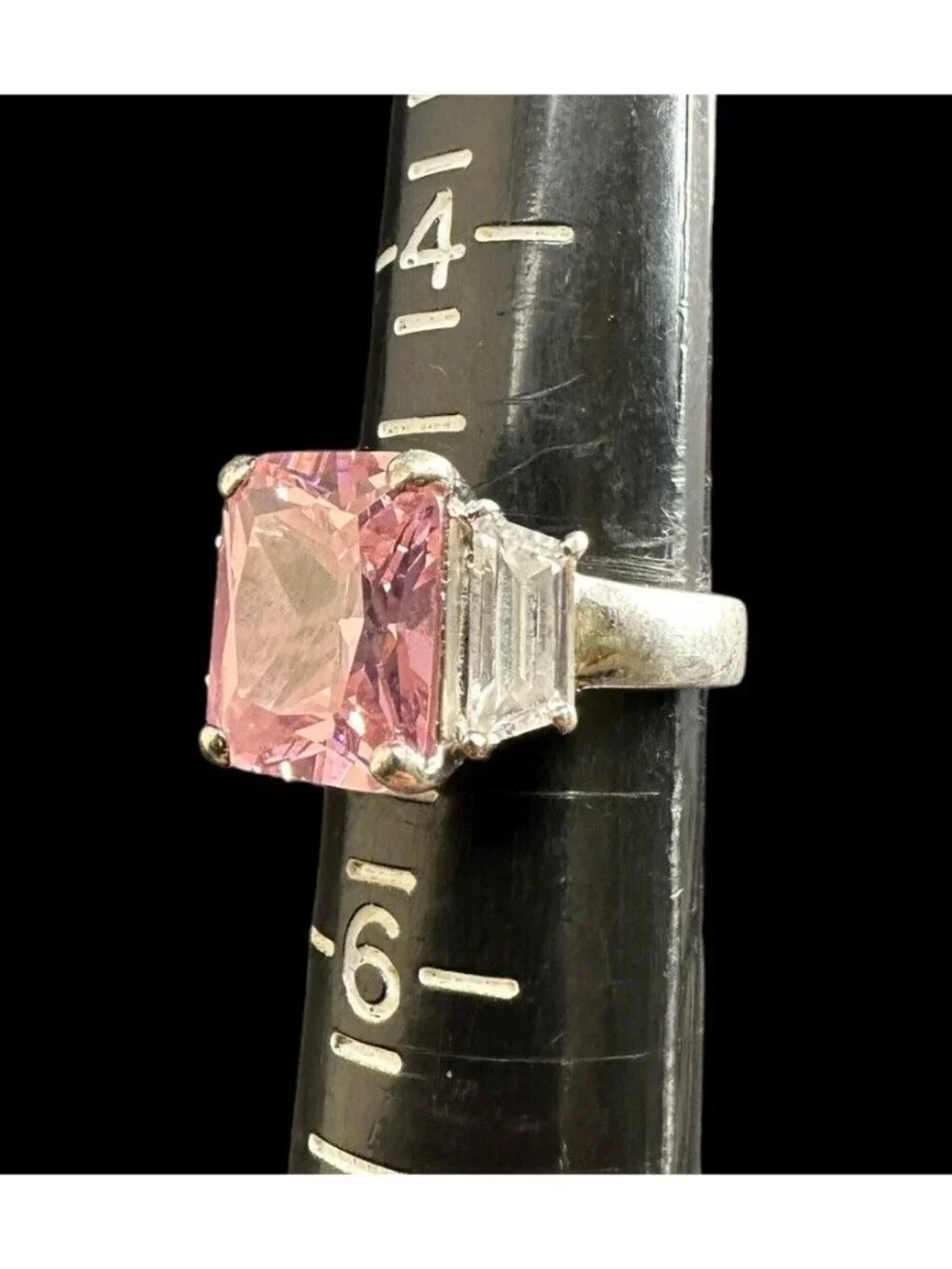Unbranded ring great